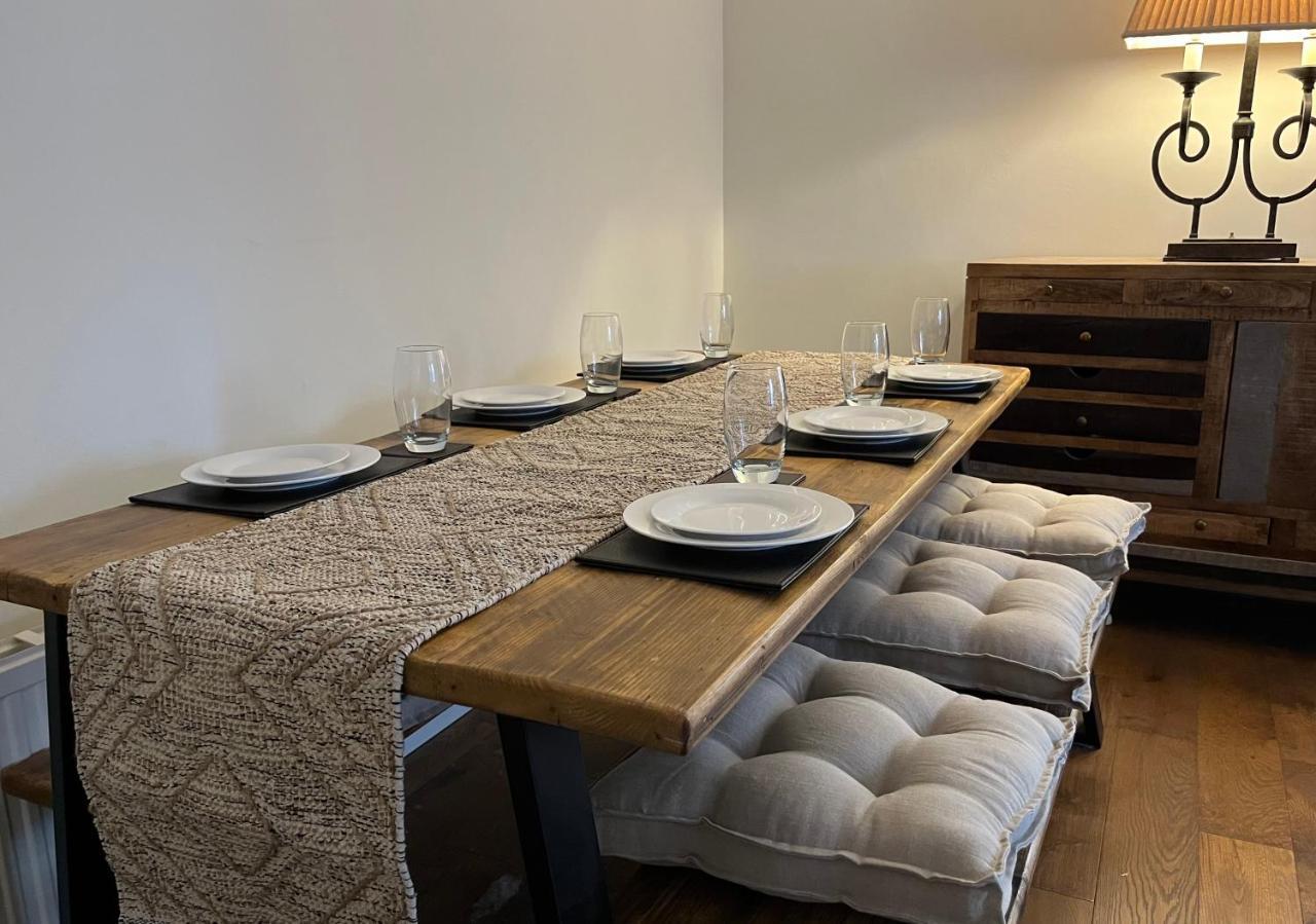 Stunning Beverley Bungalow W Fireplace, Private Parking, And Garden Kültér fotó